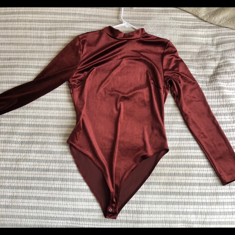 Mock neck velvet BODYSUIT